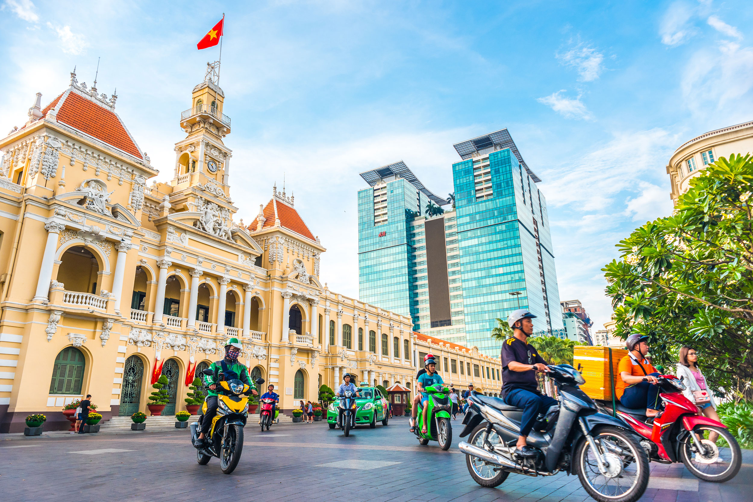 Día 1 : Llegada a ciudad de Ho Chi Minh (C)