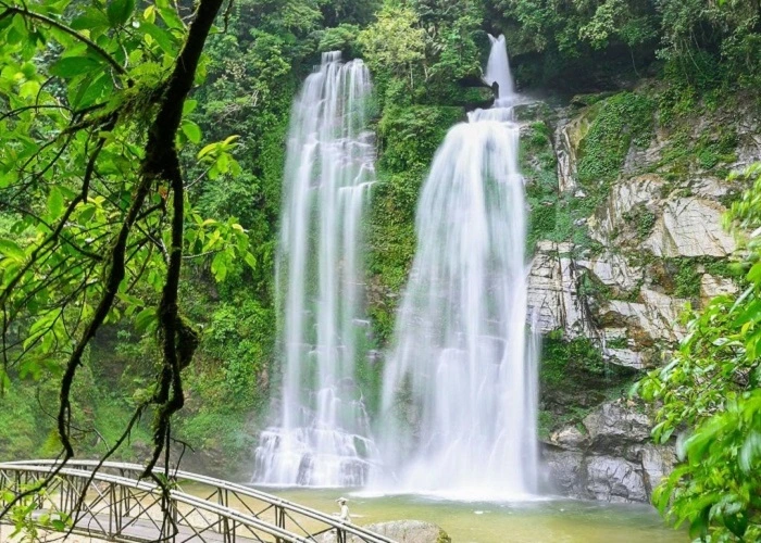 Cascadas En Ha Giang